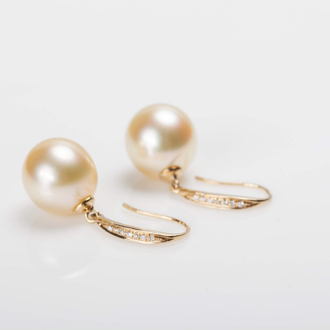 How to waer Pearls Jewellery
