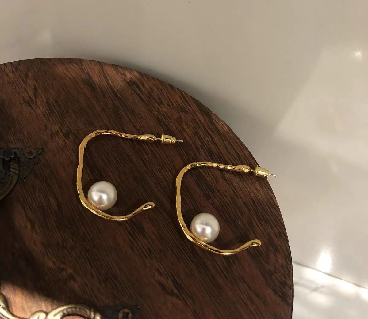 Milano Freshwater Pearl Gold Hoop Earrings